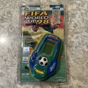 Soccer Striker FIFA World Cup Hand Held Game Radica 1998 Vintage NOS RARE TOY